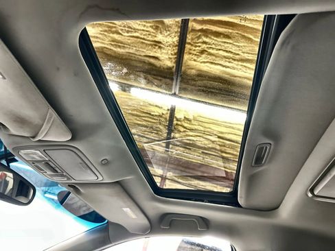 Used 2010 Honda Odyssey EX-L image 24