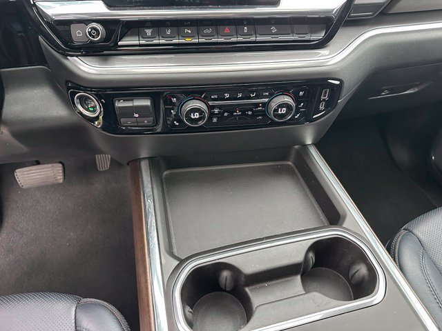 Used 2024 Chevrolet Silverado 2500 High Country w/ High Country Premium Package AWD/4WD image 45