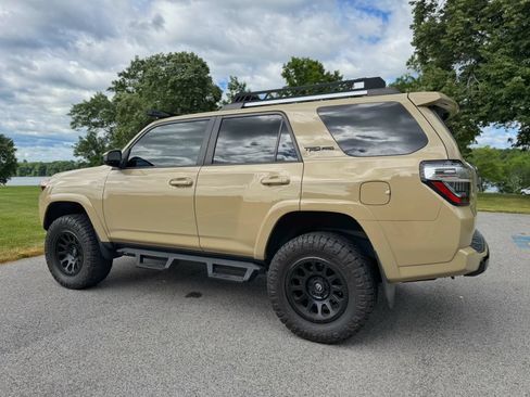 Used 2016 Toyota 4Runner TRD Pro AWD/4WD image 61