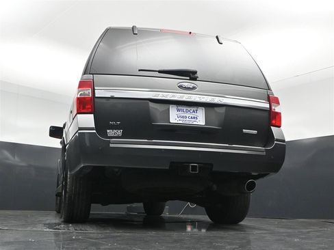 Used 2016 Ford Expedition XLT w/ Equipment Group 202A RWD image 33