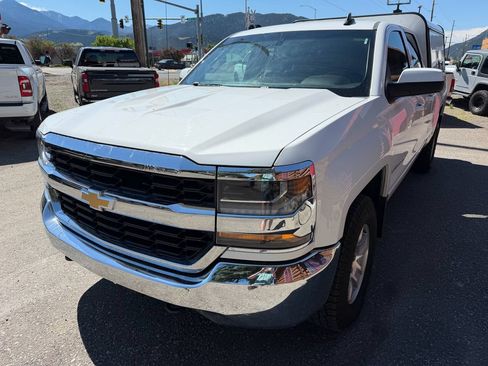 Used 2018 Chevrolet Silverado 1500 LT AWD/4WD image 4