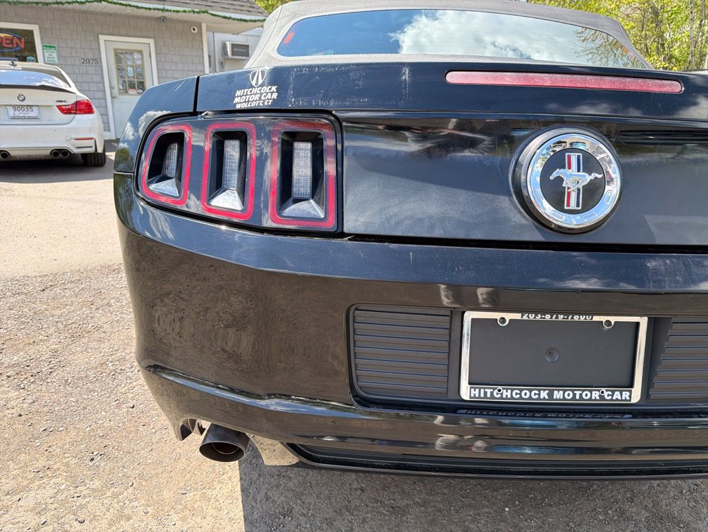 Used 2014 Ford Mustang Convertible RWD image 19