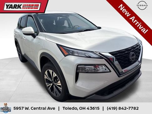 Certified 2023 Nissan Rogue SV AWD/4WD image 1
