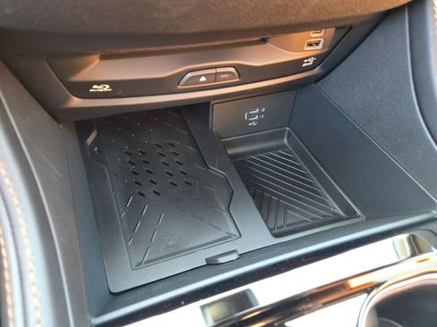 New 2026 Chrysler Pacifica Pinnacle image 28