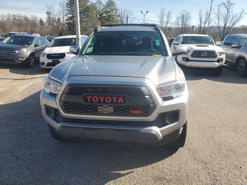 Used 2022 Toyota Tacoma SR image 7