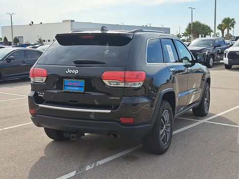 Used 2018 Jeep Grand Cherokee Limited w/ Luxury Group II image 3