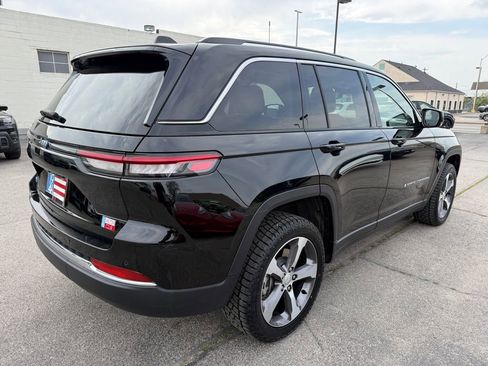 Used 2022 Jeep Grand Cherokee Limited 4xe image 7