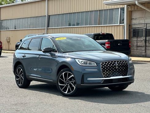 Used 2025 Lincoln Corsair Reserve FWD image 46