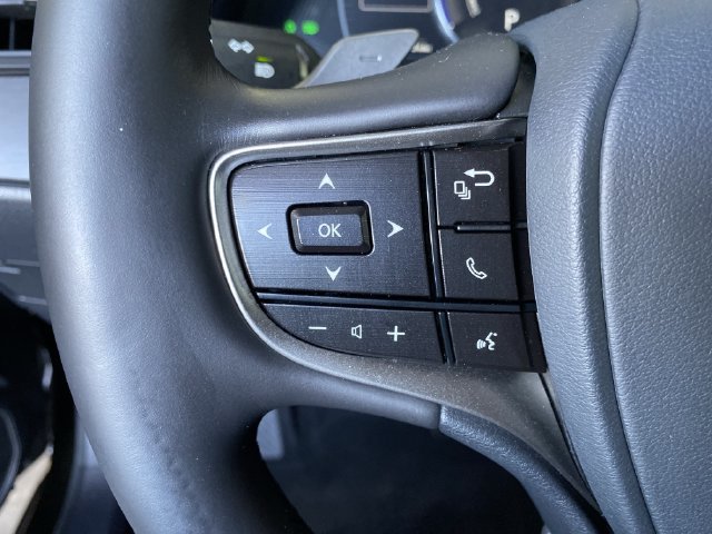 Used 2025 Lexus ES 300h w/ Premium Package FWD image 29