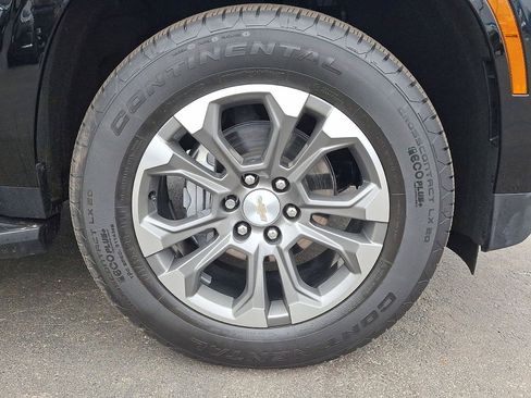 Certified 2025 Chevrolet Suburban LT w/ Comfort Package image 27