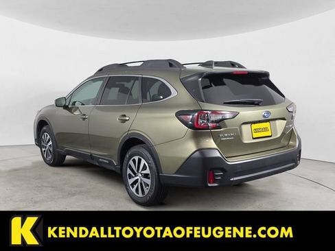 Used 2021 Subaru Outback Premium AWD/4WD image 3