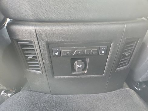 Used 2018 RAM 1500 Laramie AWD/4WD image 13