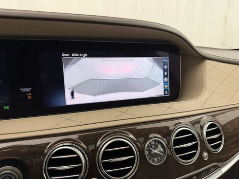 Used 2019 Mercedes-Benz S 560 4MATIC Sedan image 25