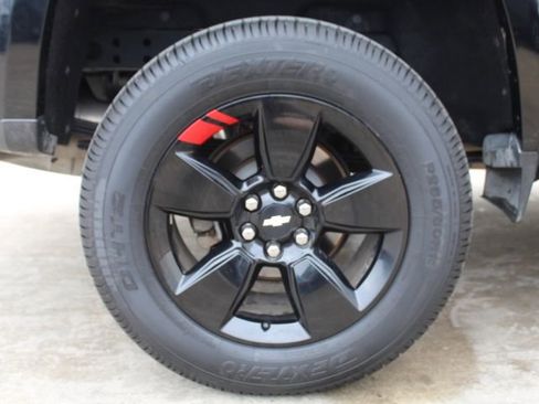 Used 2020 Chevrolet Colorado LT w/ Redline Special Edition image 12