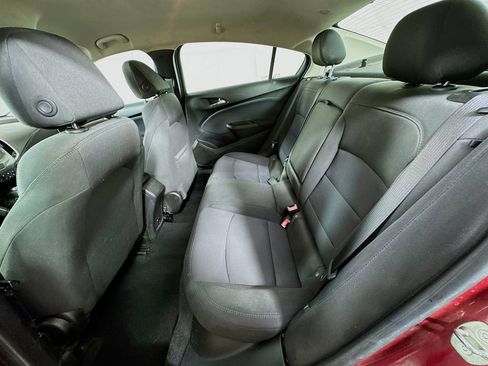 Used 2018 Chevrolet Cruze LT image 27