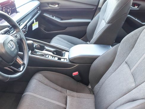 Used 2025 Honda Accord Sport image 22