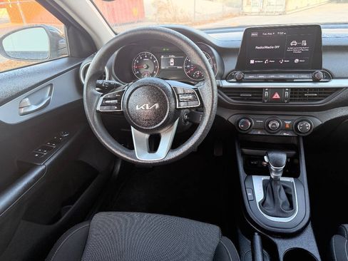 Used 2024 Kia Forte LXS FWD image 27