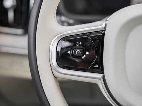 New 2026 Volvo XC90 B6 Ultra image 25