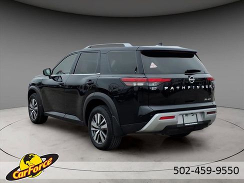 Used 2024 Nissan Pathfinder SL image 3
