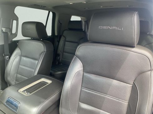 Used 2020 GMC Yukon Denali w/ Denali Premium Package AWD/4WD image 21