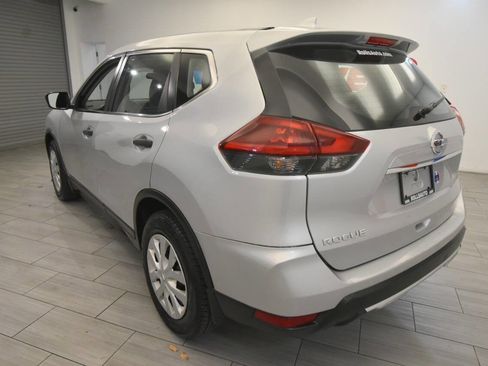 Used 2020 Nissan Rogue S image 3
