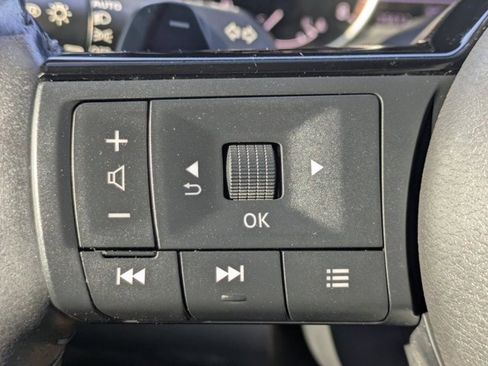 Used 2023 Nissan Pathfinder SL w/ SL Premium Package image 21