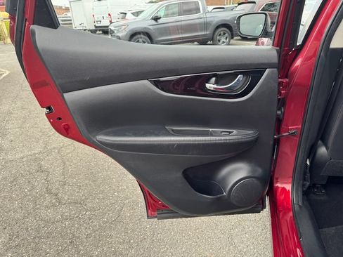 Used 2022 Nissan Rogue Sport SV AWD/4WD image 10