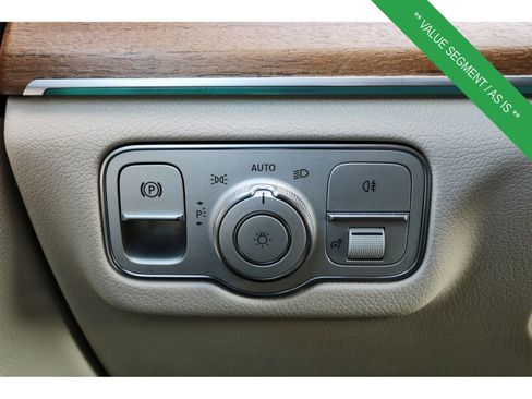 Used 2021 Mercedes-Benz GLS 450 4MATIC image 22