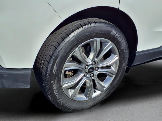 Used 2024 Ford Edge Titanium AWD/4WD image 9