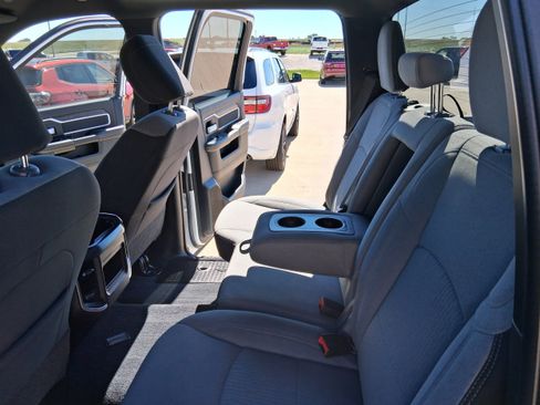Used 2024 RAM 2500 Big Horn w/ Off Road Package AWD/4WD image 22