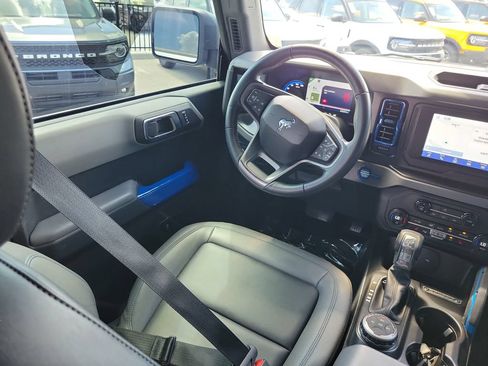 Used 2023 Ford Bronco Black Diamond AWD/4WD image 13