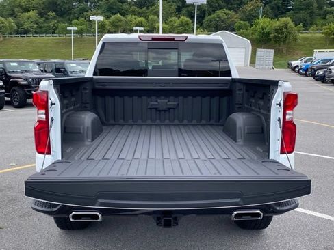 Used 2026 Chevrolet Silverado 1500 LT Trail Boss w/ LT Trail Boss Premium Package AWD/4WD image 8