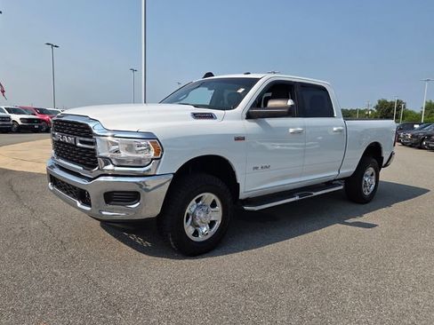 Used 2022 RAM 2500 Big Horn AWD/4WD image 3
