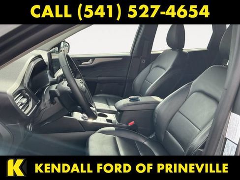 Used 2025 Ford Escape Platinum AWD/4WD image 11