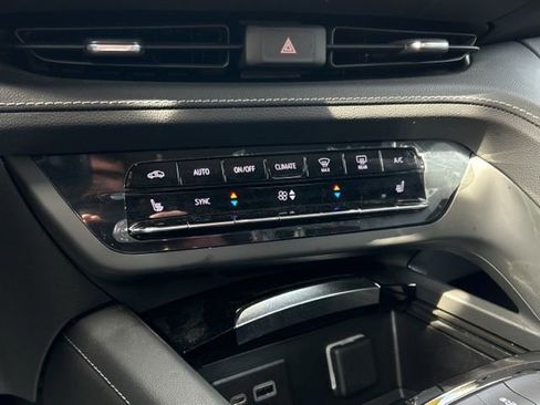 Certified 2023 Buick Envision Essence w/ Sport Touring Package AWD/4WD image 38
