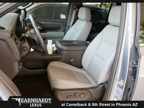Used 2022 Chevrolet Tahoe LT w/ Luxury Package RWD image 2
