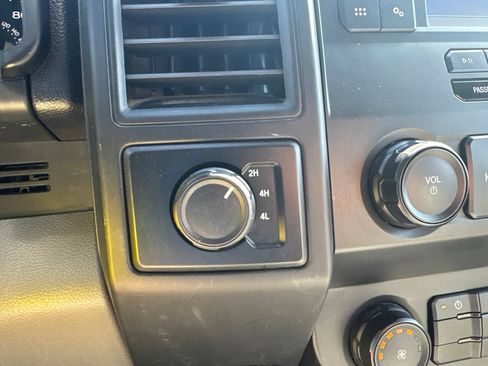 Used 2019 Ford F150 XL w/ Equipment Group 101A Mid AWD/4WD image 22