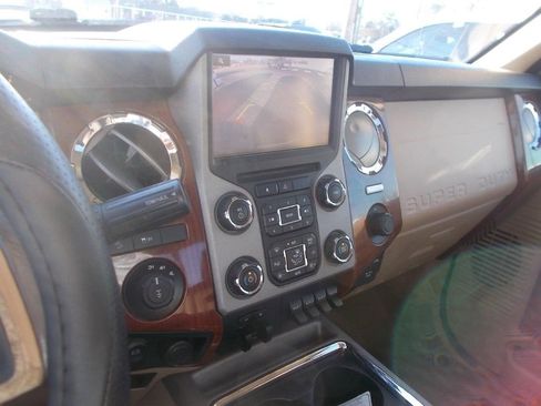 Used 2016 Ford F250 King Ranch w/ King Ranch w/Chrome Package image 19