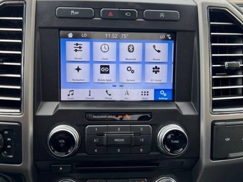 Used 2018 Ford F150 Platinum w/ Equipment Group 701A Luxury AWD/4WD image 7