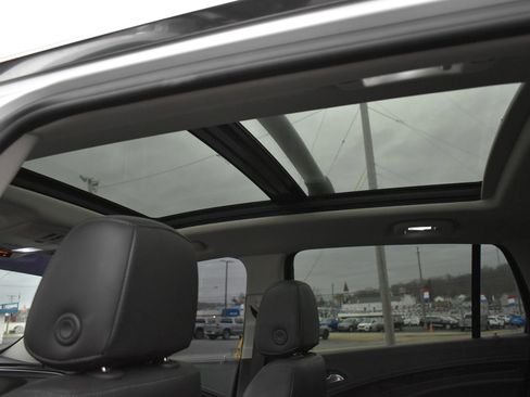 Used 2020 Buick Envision Essence w/ LPO, Active Package image 21