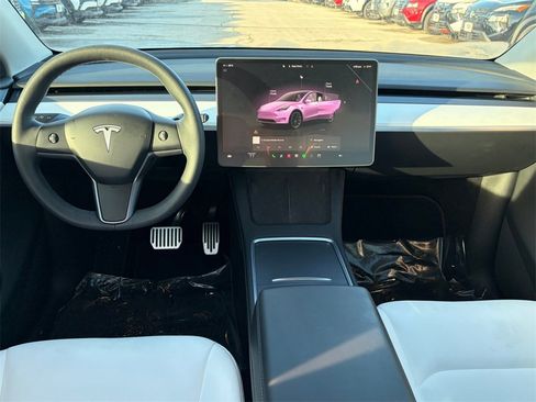 Used 2024 Tesla Model Y Long Range image 20