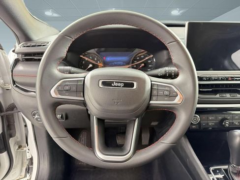 Used 2024 Jeep Compass Trailhawk AWD/4WD image 11