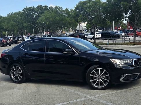 Used 2019 Acura TLX V6 FWD image 2