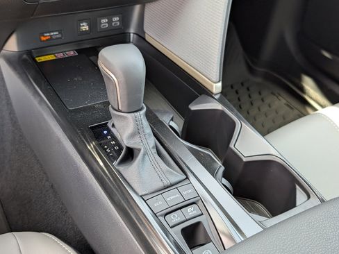 Used 2026 Toyota Camry SE image 16