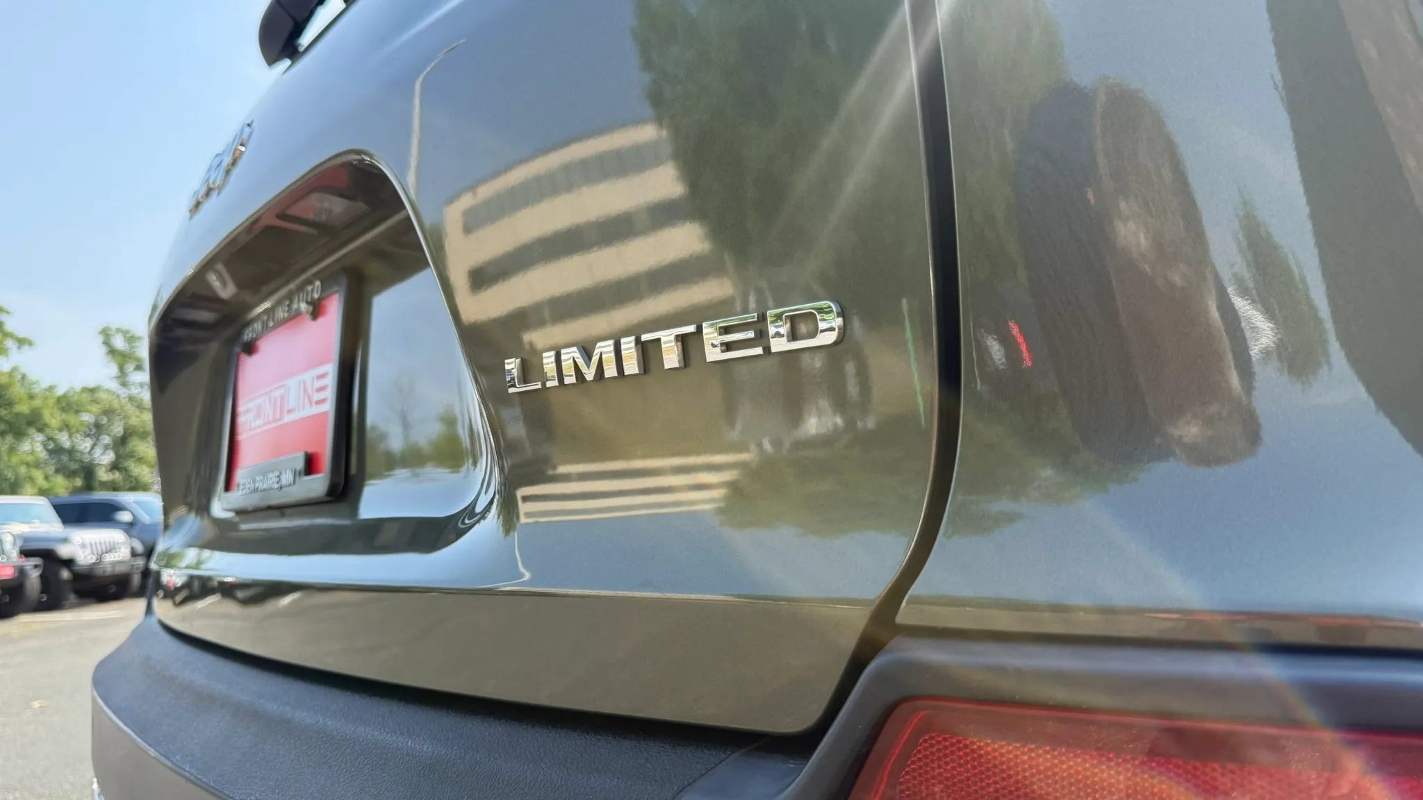 Used 2020 Jeep Cherokee Limited AWD/4WD image 40