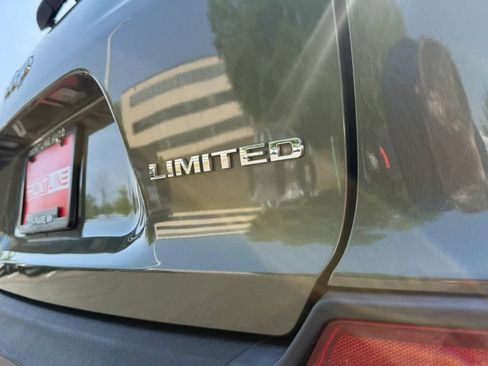 Used 2020 Jeep Cherokee Limited AWD/4WD image 40