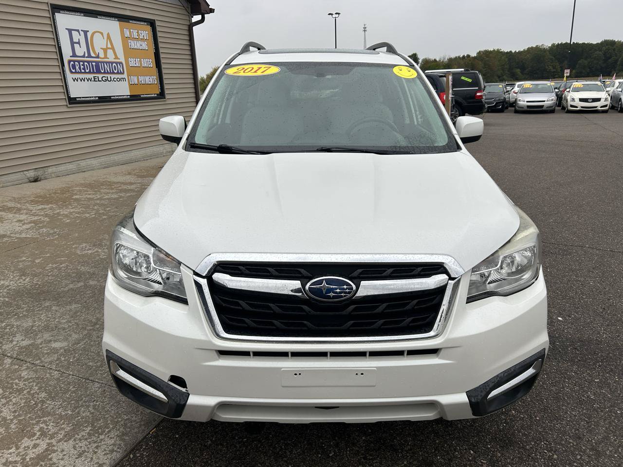Used 2017 Subaru Forester 2.5i Premium w/ All-Weather Package AWD/4WD image 2