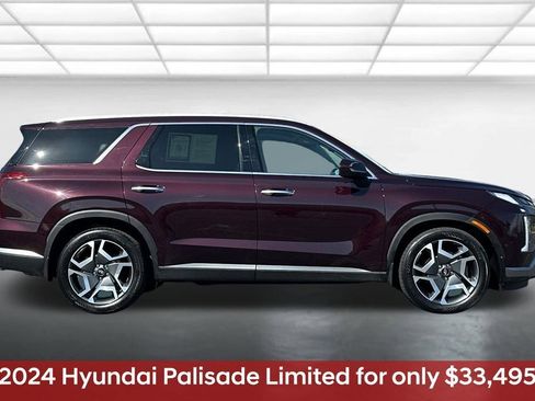 Used 2024 Hyundai Palisade Limited image 3