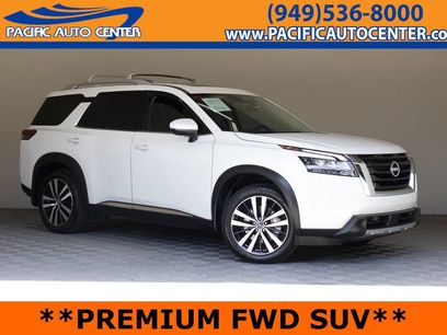 Used 2025 Nissan Pathfinder Platinum w/ Cargo Package