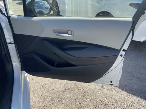 Used 2020 Toyota Corolla LE FWD image 24